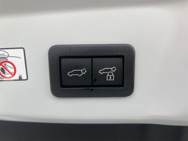 プリウス Z 置くだけ充電・デジタルインナーミラー・アイドリングストップ・電動リアゲート・全方位モニター・シートヒーター・シートクーラー・パワーシート・ナビ・フルセグテレビ・Bluetooth接続(16枚目)