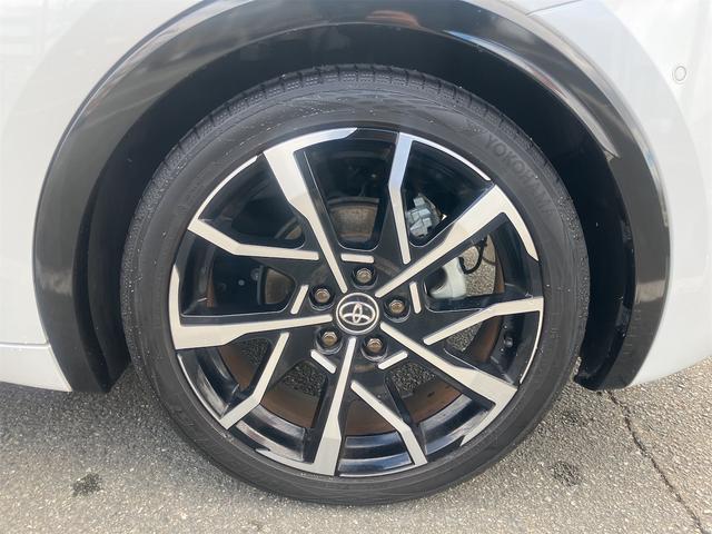 プリウス Z 置くだけ充電・デジタルインナーミラー・アイドリングストップ・電動リアゲート・全方位モニター・シートヒーター・シートクーラー・パワーシート・ナビ・フルセグテレビ・Bluetooth接続(17枚目)