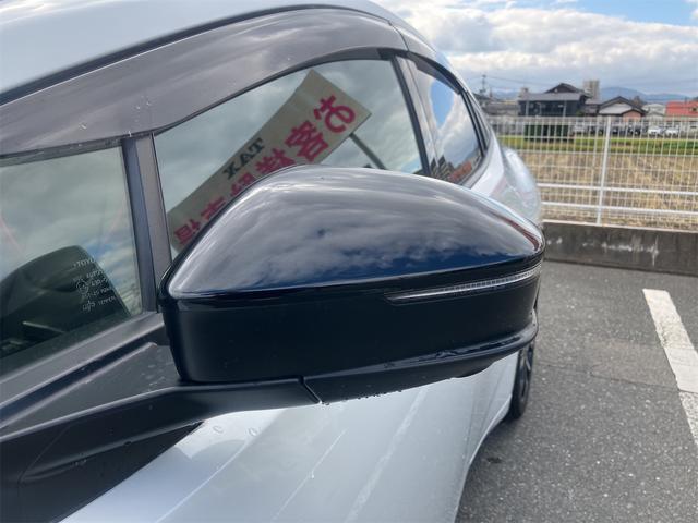 プリウス Z 置くだけ充電・デジタルインナーミラー・アイドリングストップ・電動リアゲート・全方位モニター・シートヒーター・シートクーラー・パワーシート・ナビ・フルセグテレビ・Bluetooth接続(20枚目)