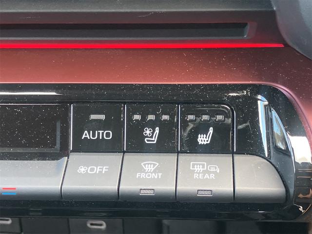 プリウス Z 置くだけ充電・デジタルインナーミラー・アイドリングストップ・電動リアゲート・全方位モニター・シートヒーター・シートクーラー・パワーシート・ナビ・フルセグテレビ・Bluetooth接続(35枚目)