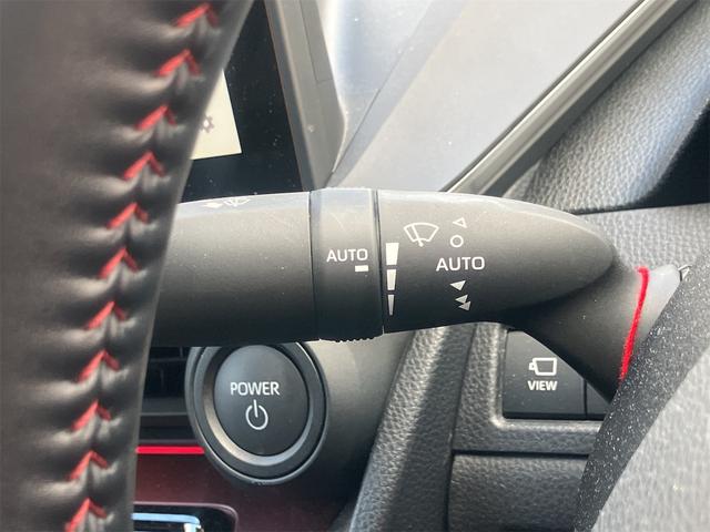 プリウス Z 置くだけ充電・デジタルインナーミラー・アイドリングストップ・電動リアゲート・全方位モニター・シートヒーター・シートクーラー・パワーシート・ナビ・フルセグテレビ・Bluetooth接続(42枚目)