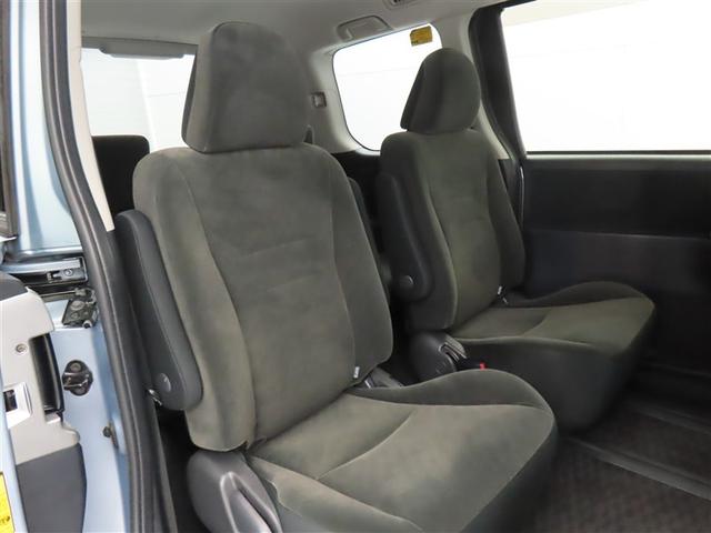 ノア Ｘ　スマートエディション　ナビ＆ＴＶ　リアクーラー　キーレス　パワーウインドウ　１オーナー　スマートキー　ウォークスルー　ワンセグテレビ　３列シート　パワーステアリング　盗難防止システム　オートエアコン　エアバッグ　メモリナビ（6枚目）