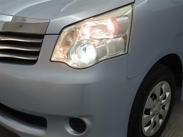 ノア Ｘ　スマートエディション　ナビ＆ＴＶ　リアクーラー　キーレス　パワーウインドウ　１オーナー　スマートキー　ウォークスルー　ワンセグテレビ　３列シート　パワーステアリング　盗難防止システム　オートエアコン　エアバッグ　メモリナビ（15枚目）