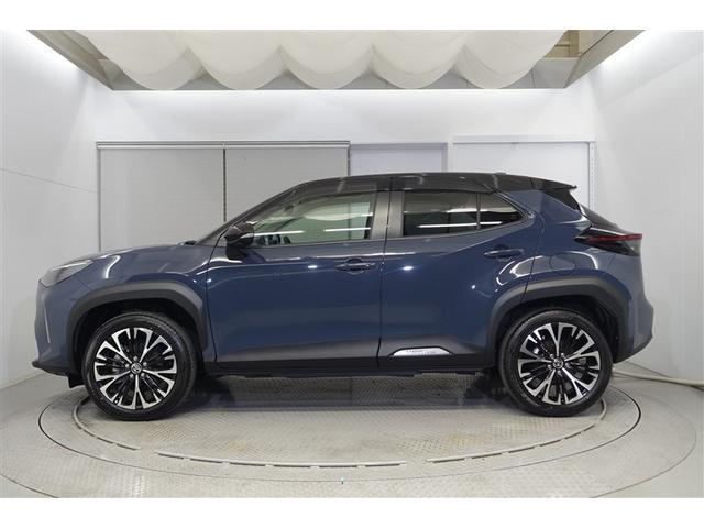 ヤリスクロス ハイブリッドＺ　ドライブレコーダ　インテリジェントキー　アルミホイル　ＬＥＤライト　１オ－ナ－　リアカメラ　クルーズコントロール　整備記録簿　横滑り防止システム　ナビＴＶ　メモリーナビゲーション　電動シ－ト　パワステ（2枚目）