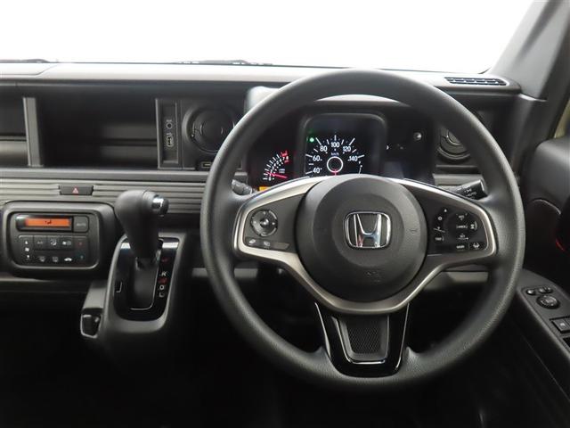 �X�^�C���b�V���ȃC���p�l����ł��I�^�]�̍ہA��ɖڂɂ��镔���́A�V�b�N�ɂ܂Ƃ߂��O���̗��Ȃ��f�U�C�����l�C�ł��I