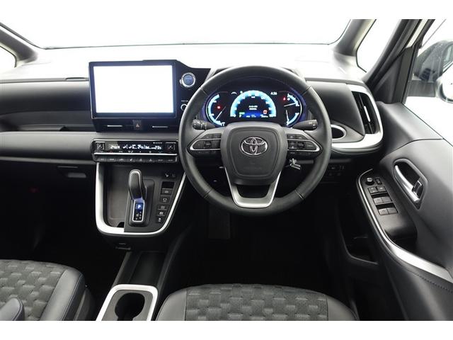 ヴォクシー ハイブリッドS-Z 両側Pドア カーテンエアバック スマキ プリクラッシュセーフティシステム Wエアコン Rカメラ DVDプレーヤー 地デジ アルミ 100V クルーズコントロール 横滑り防止機能 LEDランプ ナビTV(4枚目)