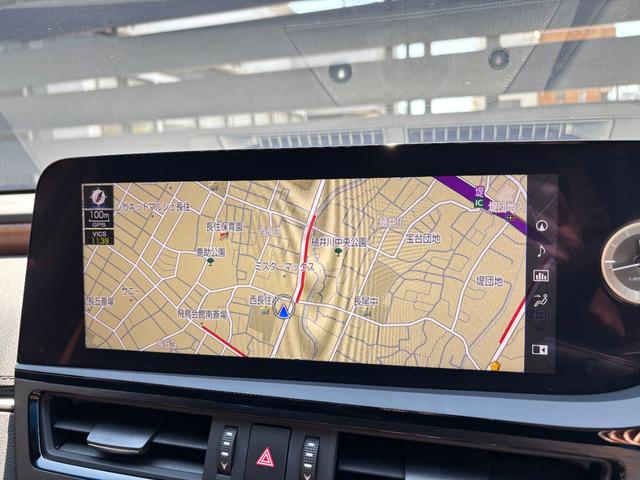 ＥＳ ＥＳ３００ｈ　バージョンＬ　後期型　禁煙車　茶本革　全席シートヒーター　三眼ＬＥＤヘッドライト　１２．３型ナビ　パノラミックビュー　ＡｐｐｌｅＣａｒＰｌａｙ　前後ドラレコ　ＥＴＣ　ＰＣＳ　ＬＴＡ　ＢＳＭ　１８ｉｎｃｈＡＷ（39枚目）
