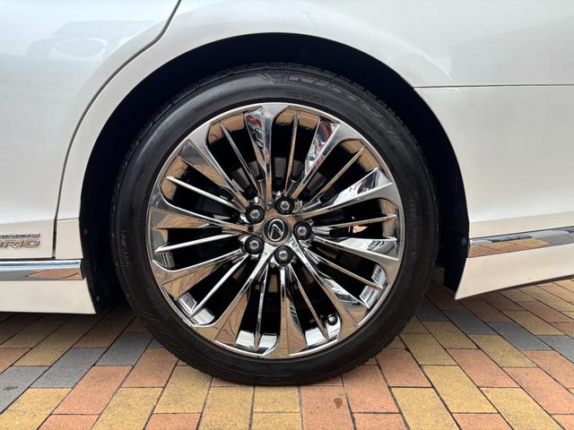 LS LS500h Iパッケージ 後期型 黒革 OPスパッタリング20inchAW 12.3型ナビ パノラミックビューモニター AppleCarPlay 前席シートヒーター&シートクーラー デジタルインナーミラー 三眼LEDライト(18枚目)