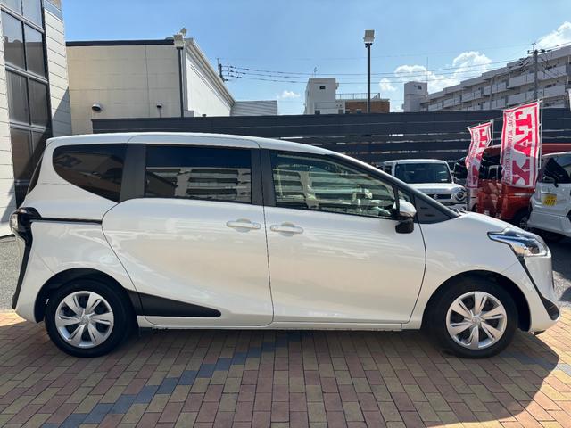 シエンタ ハイブリッド G セーフティーエディション 後期型 9型ナビ 全方位カメラ Bluetoothオーディオ 両側パワースライドドア 前席シートヒーター&ステアリングヒーター LEDヘッドライト TVキット ACコンセント 前後ドラレコ ETC(9枚目)