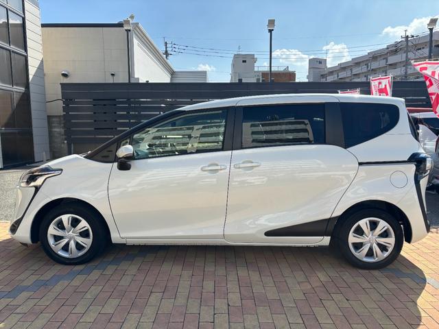 シエンタ ハイブリッド G セーフティーエディション 後期型 9型ナビ 全方位カメラ Bluetoothオーディオ 両側パワースライドドア 前席シートヒーター&ステアリングヒーター LEDヘッドライト TVキット ACコンセント 前後ドラレコ ETC(10枚目)