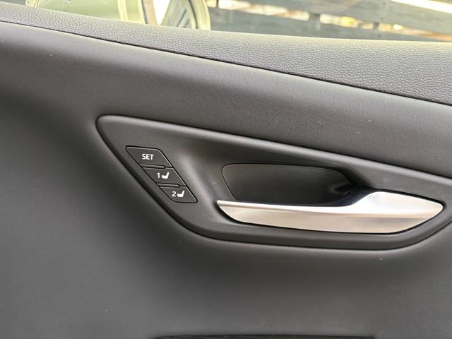 クラウンハイブリッド G 黒本革 パノラミックビューモニター 18AW AppleCarPlay デュアルオートエアコン 三眼LEDヘッドライト 全席シートヒーター&前席シートクーラー 前後ドラレコ ETC PCS LTA(51枚目)