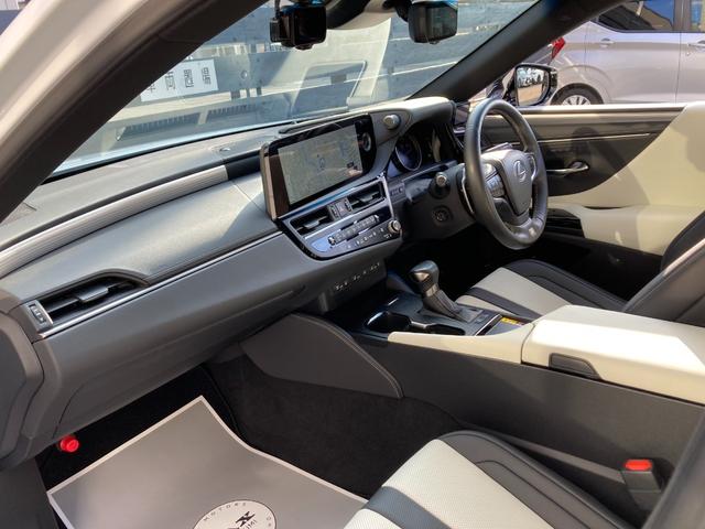 ES ES300h Fスポーツ 後期型 TRDフルエアロ&TRDマフラー デジタルインナーミラー オレンジキャリパー パワートランク ワイヤレス充電 カラーヘッドアップディスプレイ ワンオーナー パノラミックビューモニター(37枚目)