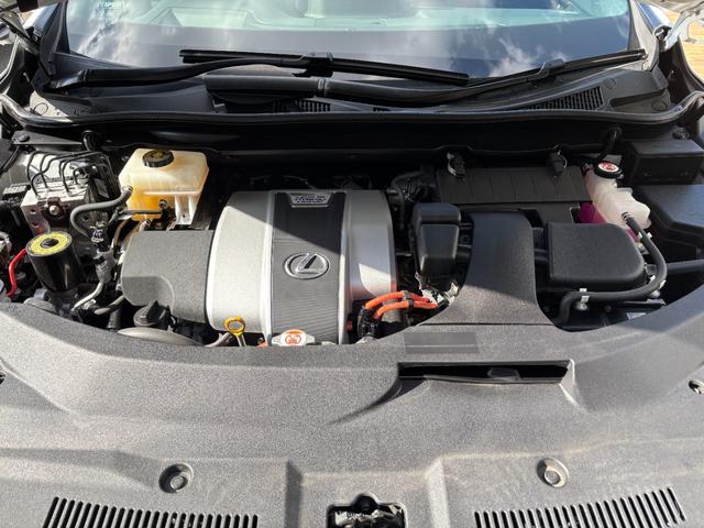 ＲＸ ＲＸ４５０ｈ　Ｆスポーツ　後期型　赤革　サンルーフ　ＴＲＤフルエアロ＆スポーツマフラー　パノラミックビューモニター　１２．３型ナビ　ＡｐｐｌｅＣａｒＰｌａｙ　三眼ＬＥＤヘッドライト　パワーバックドア　２０ｉｎｃｈＡＷ（23枚目）