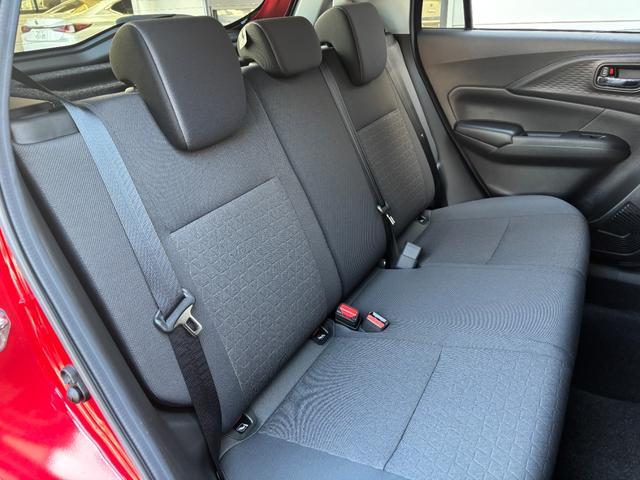 スイフト ハイブリッドMZ 1オーナー 赤黒ツートン フロントエアロ 9型ディスプレイオーディオ AppleCarPlay オートエアコン LEDヘッドライト 前席シートヒーター デュアルセンサーブレーキサポート2 16AW(28枚目)