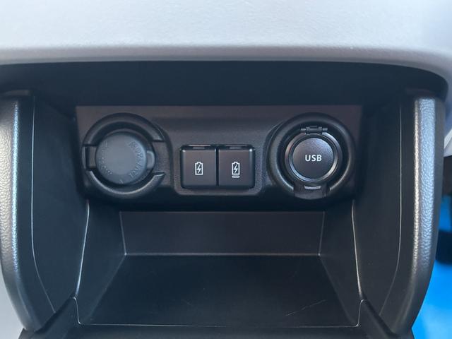 スイフト ハイブリッドMZ 1オーナー 赤黒ツートン フロントエアロ 9型ディスプレイオーディオ AppleCarPlay オートエアコン LEDヘッドライト 前席シートヒーター デュアルセンサーブレーキサポート2 16AW(39枚目)