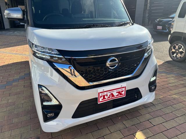 ルークス ハイウェイスター　Ｘ　ツートンルーフ　純正９型ナビ　全方位カメラ　フルセグＴＶ　オートエアコン　片側パワースライドドア　オート付きＬＥＤヘッドライト　後席サーキュレーター＆テーブル　ドラレコ　ＥＴＣ　１４ｉｎｃｈＡＷ（12枚目）