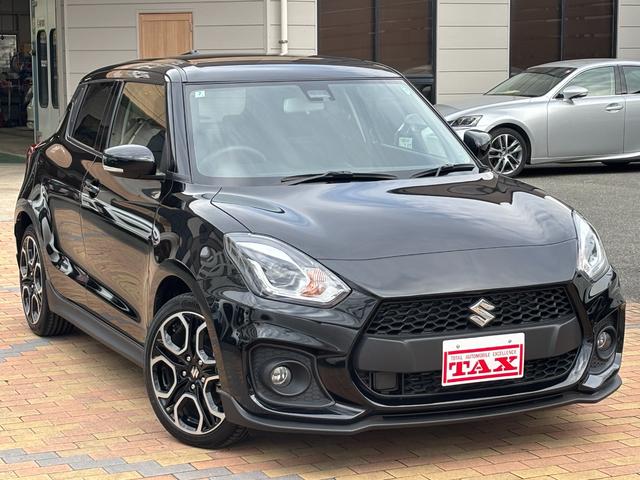 スイフトスポーツ ベースグレード 6速MT 新品ディスプレイオーディオ AppleCarPlay オートエアコン LEDヘッドライト 運転席シートヒーター 衝突軽減ブレーキ 車線逸脱警報 クリアランスソナー RCC 17inchAW(4枚目)