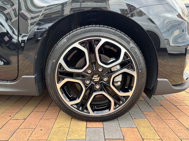 スイフトスポーツ ベースグレード 6速MT 新品ディスプレイオーディオ AppleCarPlay オートエアコン LEDヘッドライト 運転席シートヒーター 衝突軽減ブレーキ 車線逸脱警報 クリアランスソナー RCC 17inchAW(16枚目)