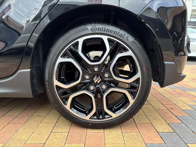 スイフトスポーツ ベースグレード 6速MT 新品ディスプレイオーディオ AppleCarPlay オートエアコン LEDヘッドライト 運転席シートヒーター 衝突軽減ブレーキ 車線逸脱警報 クリアランスソナー RCC 17inchAW(18枚目)