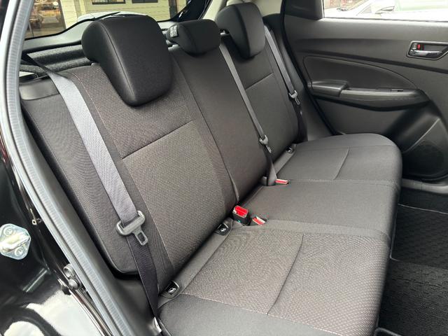 スイフトスポーツ ベースグレード 6速MT 新品ディスプレイオーディオ AppleCarPlay オートエアコン LEDヘッドライト 運転席シートヒーター 衝突軽減ブレーキ 車線逸脱警報 クリアランスソナー RCC 17inchAW(26枚目)
