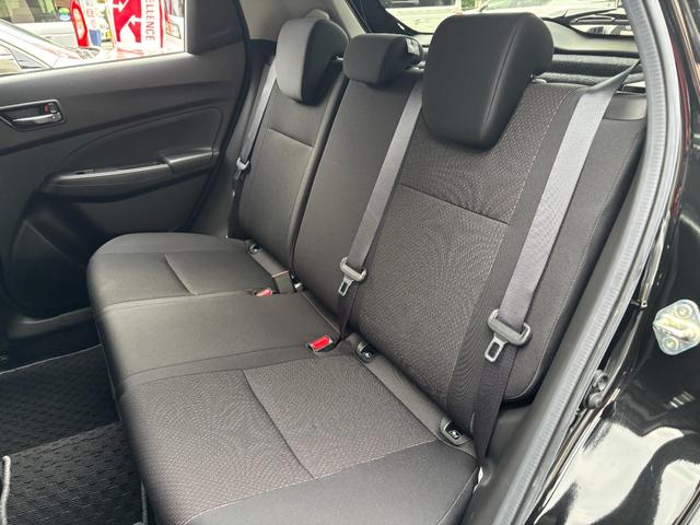スイフトスポーツ ベースグレード 6速MT 新品ディスプレイオーディオ AppleCarPlay オートエアコン LEDヘッドライト 運転席シートヒーター 衝突軽減ブレーキ 車線逸脱警報 クリアランスソナー RCC 17inchAW(27枚目)
