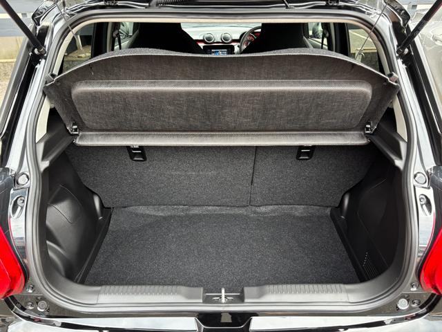 スイフトスポーツ ベースグレード 6速MT 新品ディスプレイオーディオ AppleCarPlay オートエアコン LEDヘッドライト 運転席シートヒーター 衝突軽減ブレーキ 車線逸脱警報 クリアランスソナー RCC 17inchAW(32枚目)