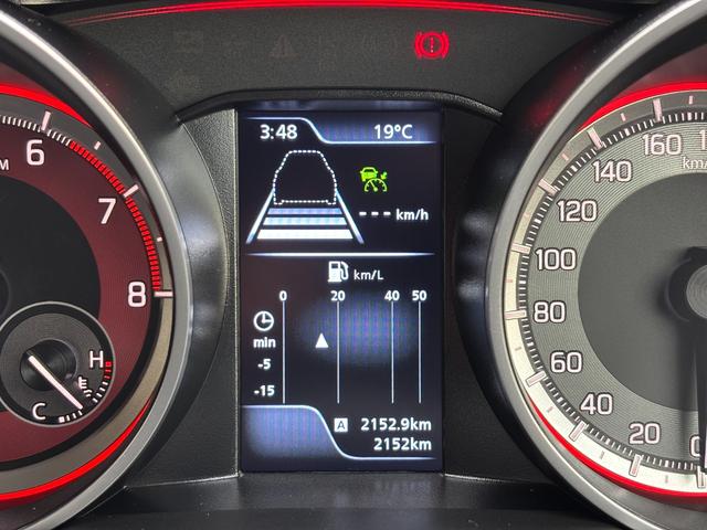 スイフトスポーツ ベースグレード 6速MT 新品ディスプレイオーディオ AppleCarPlay オートエアコン LEDヘッドライト 運転席シートヒーター 衝突軽減ブレーキ 車線逸脱警報 クリアランスソナー RCC 17inchAW(46枚目)