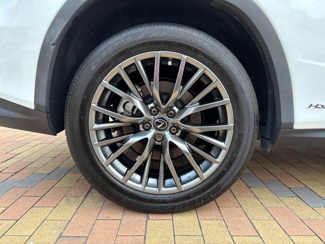 ＲＸ ＲＸ４５０ｈ　Ｆスポーツ　後期型　赤本革　１２．３型ナビ　ＡＣコンセント　バックカメラ　ＡｐｐｌｅＣａｒＰｌａｙ　三眼ＬＥＤヘッドライト　前席シートヒーター＆ベンチレーション　前後ドラレコ　ＡＨＳ　ＰＣＳ　２０ｉｎｃｈＡＷ（17枚目）