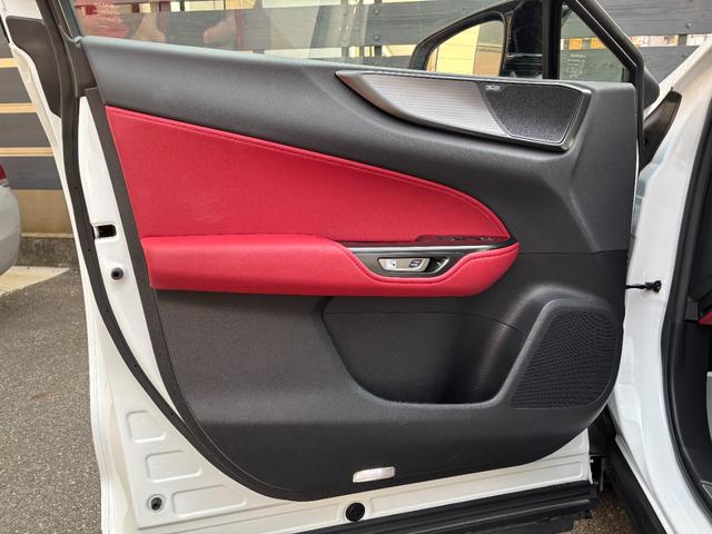 ＮＸ ＮＸ３５０ｈ　Ｆスポーツ　ＴＲＤフルエアロ　パノラマルーフ　１オーナー　マークレビンソン　三眼ＬＥＤライト　オレンジキャリパー　後席パワーシート＆シートヒーター　デジタルインナーミラー　アドバンスドパーク　ＡＣコンセント（37枚目）