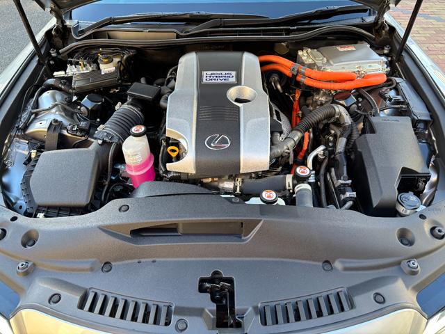 ＩＳ ＩＳ３００ｈ　Ｆスポーツ　フルエアロ＆スポーツマフラー　黒本革　パノラミックビューモニター　三眼ＬＥＤヘッドライト　前席シートヒーター＆ベンチレーション　デュアルオートエアコン　前後ドラレコ　ＥＴＣ　ＲＣＣ　１９ｉｎｃｈＡＷ（23枚目）