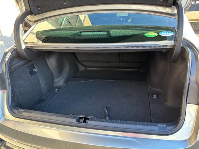 ＩＳ ＩＳ３００ｈ　Ｆスポーツ　フルエアロ＆スポーツマフラー　黒本革　パノラミックビューモニター　三眼ＬＥＤヘッドライト　前席シートヒーター＆ベンチレーション　デュアルオートエアコン　前後ドラレコ　ＥＴＣ　ＲＣＣ　１９ｉｎｃｈＡＷ（36枚目）