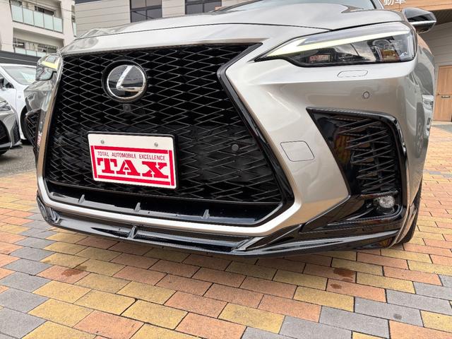 ＮＸ ＮＸ３５０ｈ　Ｆスポーツ　ＴＲＤフルエアロ　パノラマルーフ　赤本革　パノラミックビューモニター　三眼ＬＥＤ　デジタルインナーミラー　１４型ナビ　ＡｐｐｌｅＣａｒＰｌａｙ　パワーバックドア　アドバンスドパーク　２０ｉｎｃｈＡＷ（9枚目）