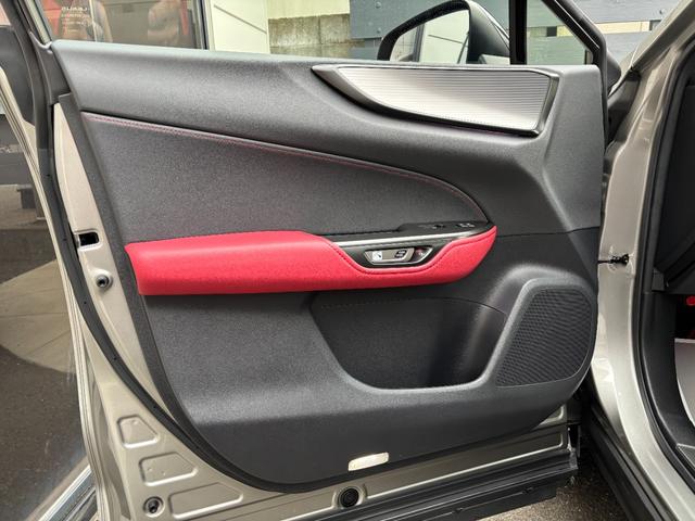 ＮＸ ＮＸ３５０ｈ　Ｆスポーツ　ＴＲＤフルエアロ　パノラマルーフ　赤本革　パノラミックビューモニター　三眼ＬＥＤ　デジタルインナーミラー　１４型ナビ　ＡｐｐｌｅＣａｒＰｌａｙ　パワーバックドア　アドバンスドパーク　２０ｉｎｃｈＡＷ（35枚目）