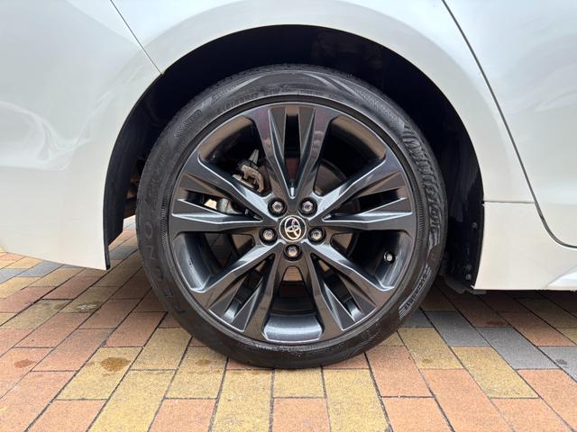 カローラツーリング ハイブリッド ダブルバイビー 後期型 法人ワンオーナー 10.5型ナビ フルセグTV バックカメラ オートエアコン LEDヘッドライト 電動パーキングブレーキ&ブレーキホールド 純正ドラレコ ETC2.0 PCS 17inchAW(17枚目)