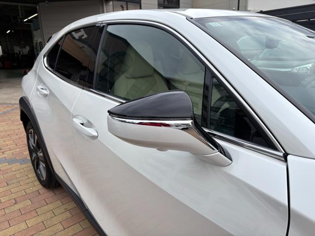 ＵＸ ＵＸ２５０ｈ　バージョンＬ　ＭＣ後モデル　白本革　パノラミックビュー　１２．３型ナビ　フルセグ　デュアルオートエアコン　三眼ＬＥＤヘッドライト　前席シートヒーター＆ベンチレーション　前後ドラレコ　ＥＴＣ　ＰＣＳ　１８ｉｎｃｈＡＷ（14枚目）