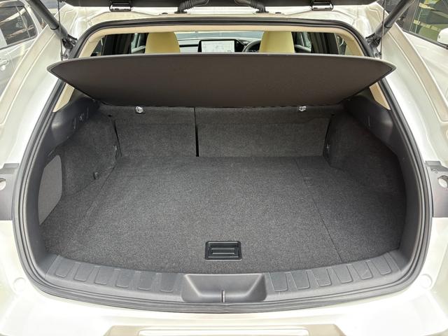 ＵＸ ＵＸ２５０ｈ　バージョンＬ　ＭＣ後モデル　白本革　パノラミックビュー　１２．３型ナビ　フルセグ　デュアルオートエアコン　三眼ＬＥＤヘッドライト　前席シートヒーター＆ベンチレーション　前後ドラレコ　ＥＴＣ　ＰＣＳ　１８ｉｎｃｈＡＷ（33枚目）