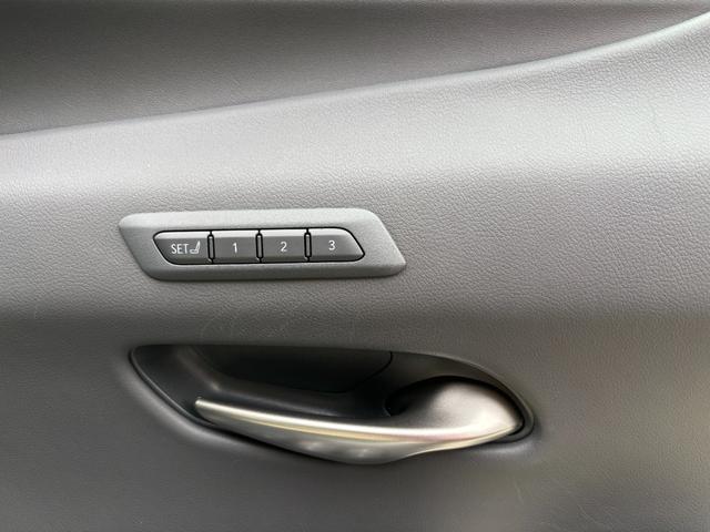 ＵＸ ＵＸ２５０ｈ　バージョンＬ　ＭＣ後モデル　白本革　パノラミックビュー　１２．３型ナビ　フルセグ　デュアルオートエアコン　三眼ＬＥＤヘッドライト　前席シートヒーター＆ベンチレーション　前後ドラレコ　ＥＴＣ　ＰＣＳ　１８ｉｎｃｈＡＷ（52枚目）