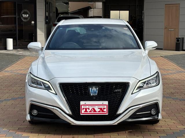 クラウンハイブリッド ＲＳアドバンス　後期型　黒革　パノラミックビューモニター　１２．３型ナビ　三眼ＬＥＤヘッドライト　前席シートヒーター＆シートクーラー　デジタルインナーミラー　カードキー　前後ドラレコ　ＥＴＣ　１８ｉｎｃｈＡＷ（5枚目）