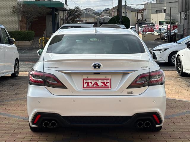 クラウンハイブリッド ＲＳアドバンス　後期型　黒革　パノラミックビューモニター　１２．３型ナビ　三眼ＬＥＤヘッドライト　前席シートヒーター＆シートクーラー　デジタルインナーミラー　カードキー　前後ドラレコ　ＥＴＣ　１８ｉｎｃｈＡＷ（8枚目）