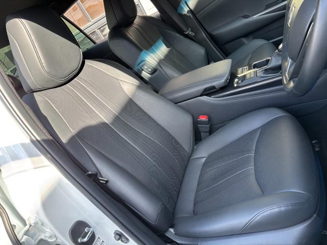 クラウンハイブリッド ＲＳアドバンス　後期型　黒革　パノラミックビューモニター　１２．３型ナビ　三眼ＬＥＤヘッドライト　前席シートヒーター＆シートクーラー　デジタルインナーミラー　カードキー　前後ドラレコ　ＥＴＣ　１８ｉｎｃｈＡＷ（24枚目）