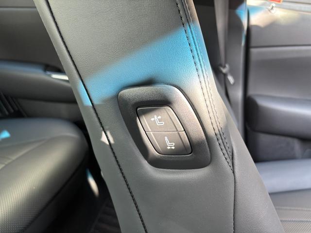 クラウンハイブリッド ＲＳアドバンス　後期型　黒革　パノラミックビューモニター　１２．３型ナビ　三眼ＬＥＤヘッドライト　前席シートヒーター＆シートクーラー　デジタルインナーミラー　カードキー　前後ドラレコ　ＥＴＣ　１８ｉｎｃｈＡＷ（54枚目）