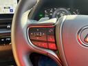 ステアリングスイッチ付き!ハンドルには、ナビやオーディオと連動したスイッチが付いています!手元で操作出来る為、大変便利ですよ♪純正ナビの嬉しいポイントですね♪