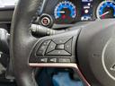 ステアリングスイッチ付き!ハンドルには、ナビやオーディオと連動したスイッチが付いています!手元で操作出来る為、大変便利ですよ♪純正ナビの嬉しいポイントですね♪