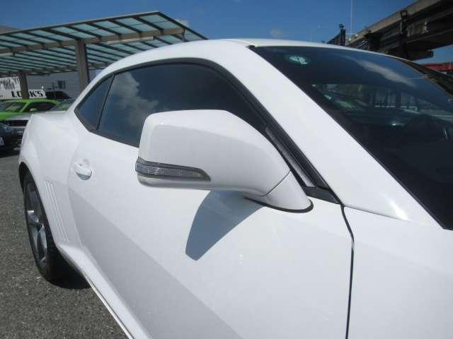 シボレーカマロ 　ＬＴ　ＲＳ　純正アルミ　ＨＩＤ　ＥＴＣ　バックカメラ　クルコン　パドルシフト　ＥＴＣ　キーレス　黒革シート　Ｐシート　ディスプレイオーディオ　バックカメラ　Ｂｏｓｔｏｎ　Ａｃｏｕｓｔｉｃｓシステム（12枚目）