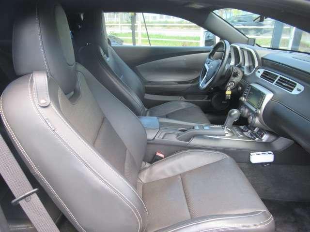 シボレーカマロ 　ＬＴ　ＲＳ　純正アルミ　ＨＩＤ　ＥＴＣ　バックカメラ　クルコン　パドルシフト　ＥＴＣ　キーレス　黒革シート　Ｐシート　ディスプレイオーディオ　バックカメラ　Ｂｏｓｔｏｎ　Ａｃｏｕｓｔｉｃｓシステム（34枚目）