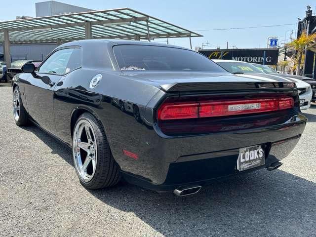 ダッジ・チャレンジャー ＳＸＴ　ＣＡＲＦＡＸ有　メモリーナビ　フルセグ（7枚目）