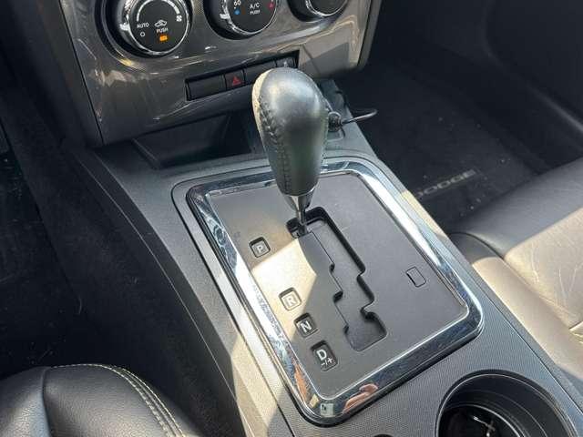 ダッジ・チャレンジャー ＳＸＴ　ＣＡＲＦＡＸ有　メモリーナビ　フルセグ（16枚目）