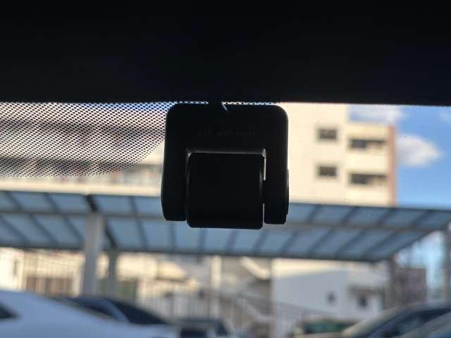 シボレーカマロ LT RS Borlaマフラー 赤/黒レザーシート Fエアロ 20インチアルミ(22枚目)