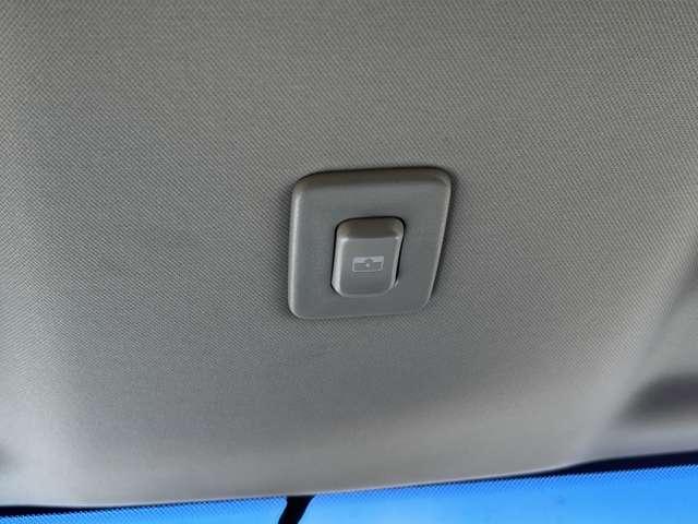 ハマーH3 3.7 4WD サンルーフ HDDナビ/フルセグ 黒革シート 20インチアルミ クルコン(18枚目)