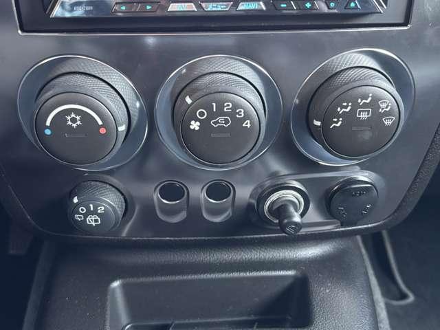 ハマーH3 3.7 4WD サンルーフ HDDナビ/フルセグ 黒革シート 20インチアルミ クルコン(31枚目)